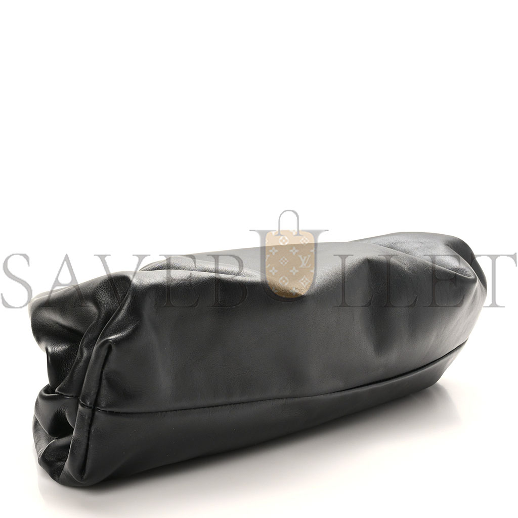BOTTEGA VENETA SMOOTH BUTTER CALF THE POUCH OVERSIZED CLUTCH BLACK (38*18*8cm) BOTTEGA VENETA SMOOTH BUTTER CALF THE POUCH OVERSIZED CLUTCH BLACK (38*18*8cm)